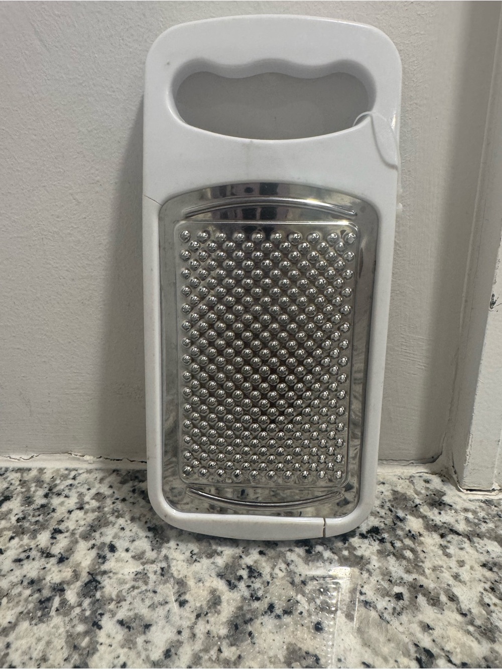 Plastic cheese grater